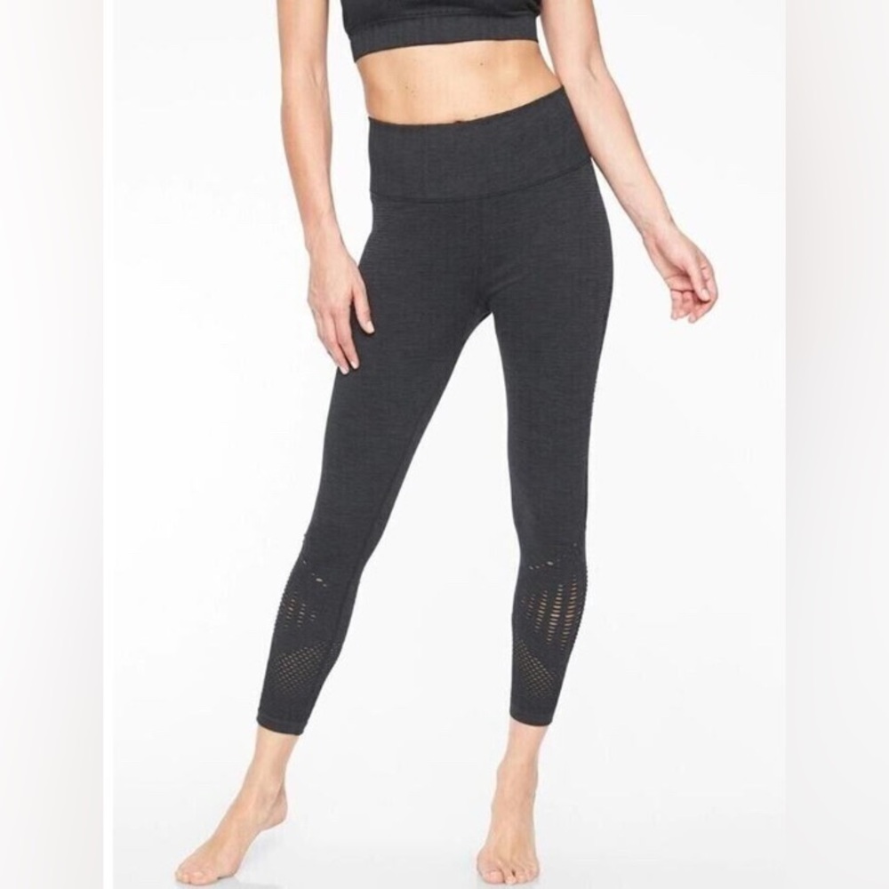 Athleta Halasana Charcoal Gray Seamless 7/8 Mesh Leggings size Small